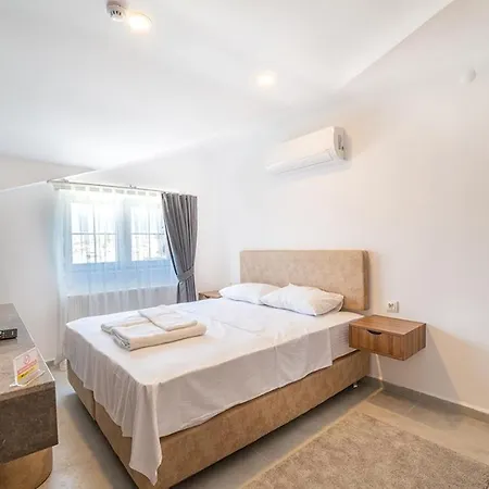 Midpoint פאטהיה