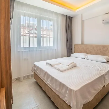 Midpoint * فتحية