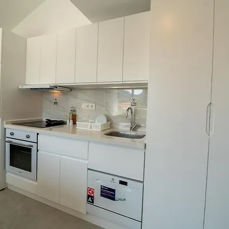 Midpoint Apartament *